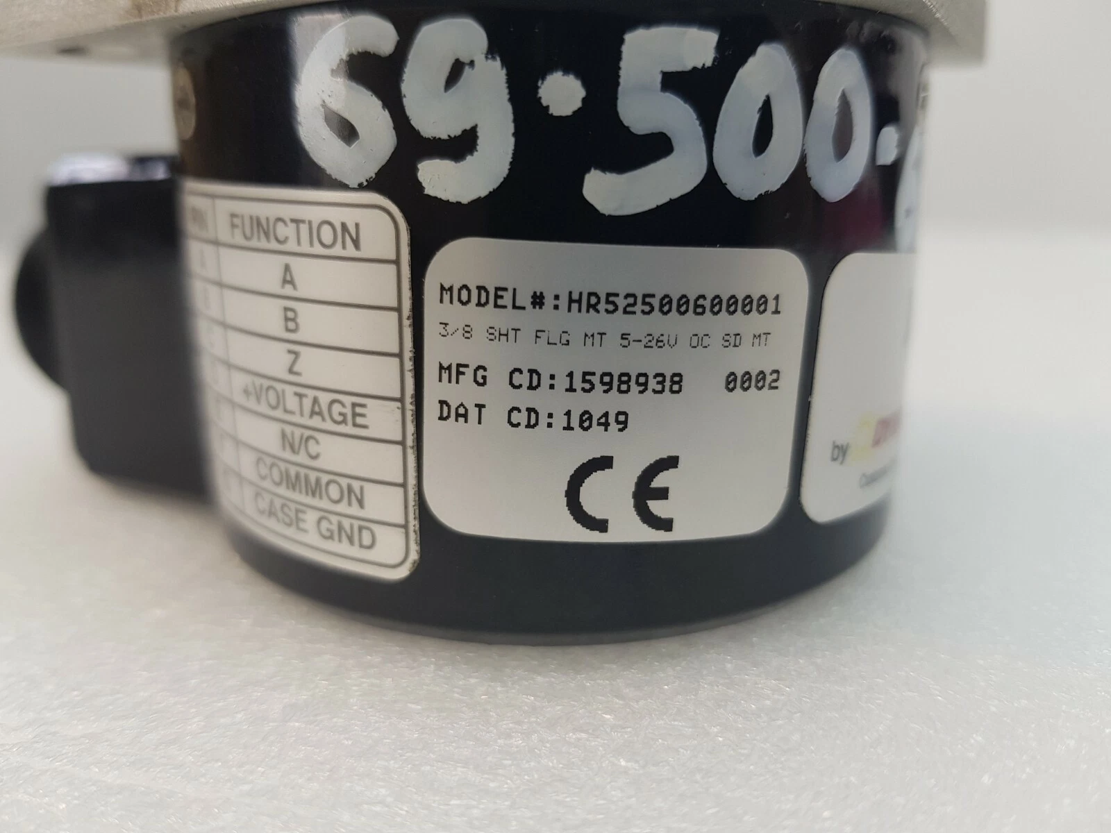 HR52500600001 model label and pin function chart on the encoder housing