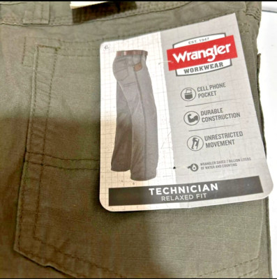 Wrangler Workwear  Men's Technician Pants Relaxed Fit Various sizes Brand new