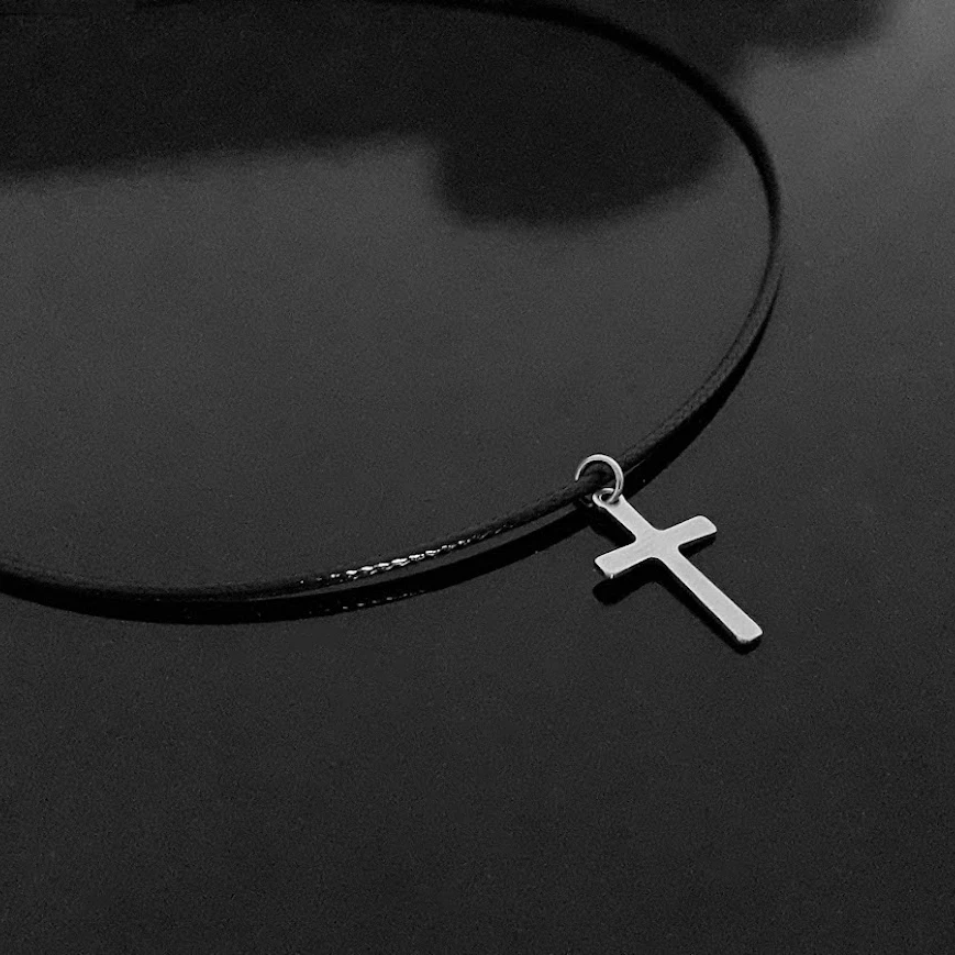 Collana corda nera con CROCE 20x12mm in ACCIAIO INOX ciondolo Argento Uomo Donna - Immagine 3 di 4