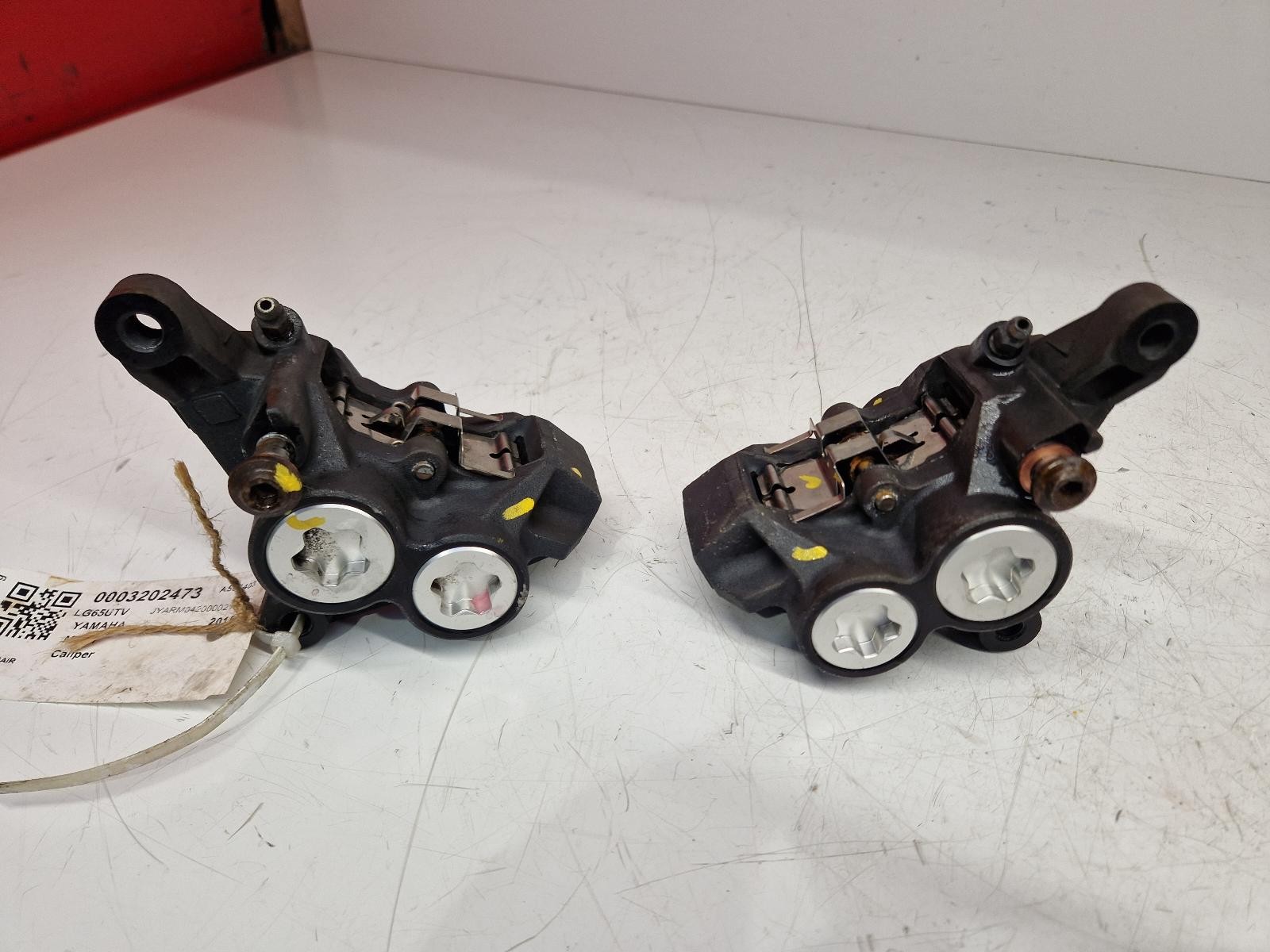 YAMAHA MT-07 FRONT BRAKE CALIPER PAIR 2015