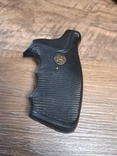 Vtg. Pachmayr Gripper Grip For S&W K Frame Round Butt 1 Piece Open Slot Ser. #