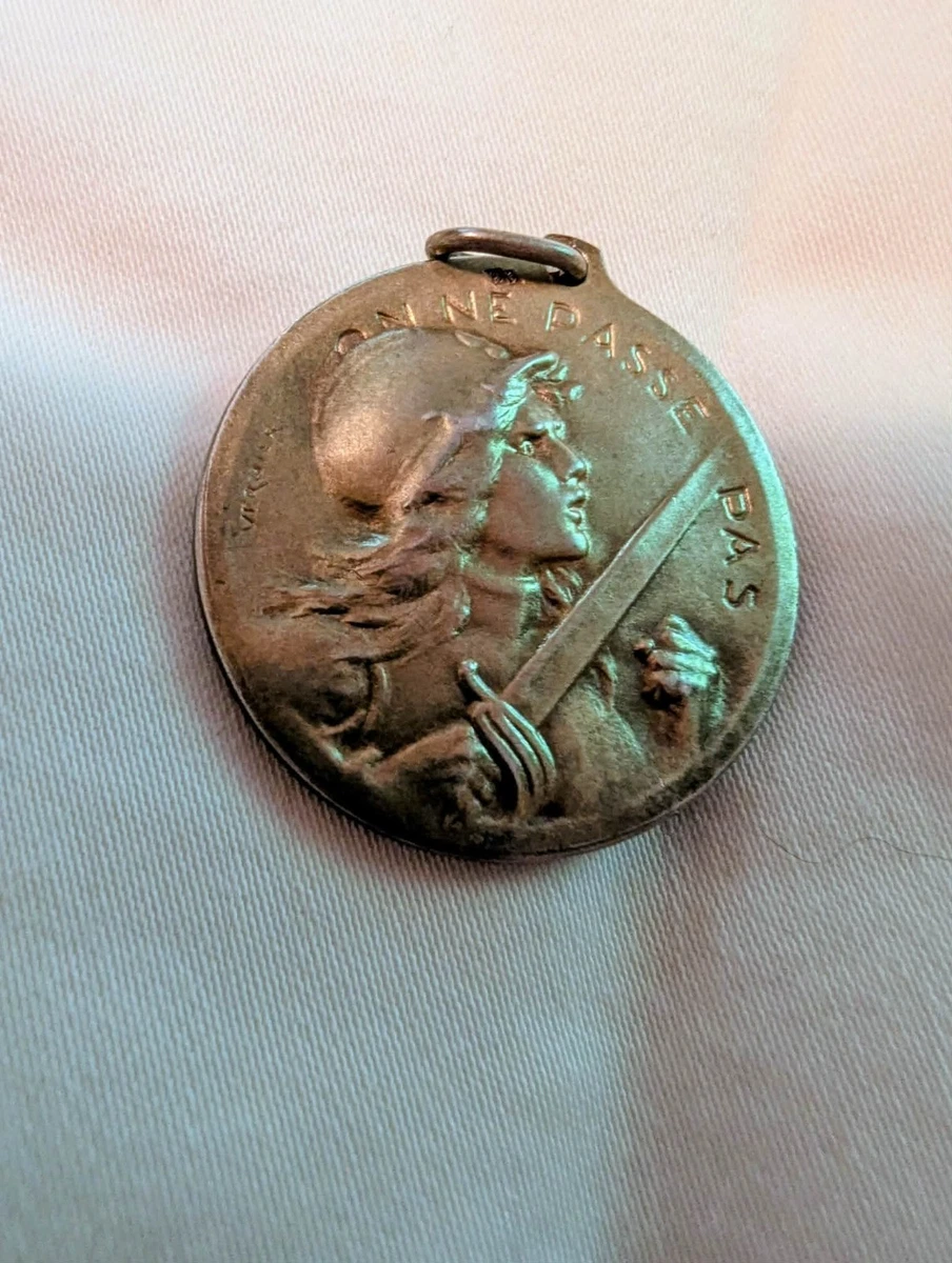 Ｆフランス軍＊１９５３～６３年＊戦闘戦功メダル＊シュバリエ級（実物） ww1 french medal products for sale | eBay
