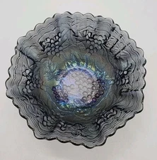 Vintage Imperial Glass Grape Pattern Fruit Bowl Scalloped Edge Smoke Amethyst