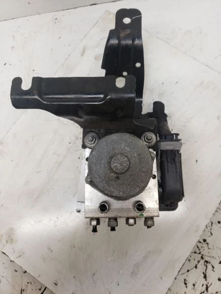 ABS Brake Pump Control Module Fits 2015 Chrysler 200 - Image 2 of 4