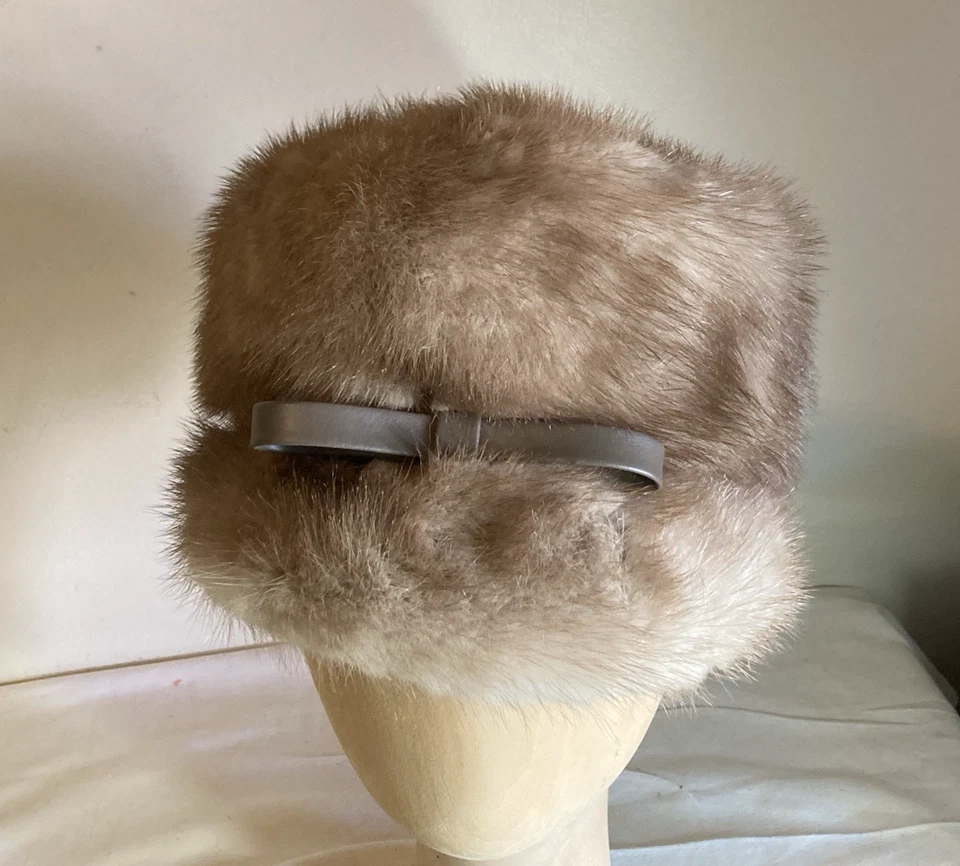 Sombrero de visón suave vintage para mujer en pico con banda de cuero marrón pequeño Foto 3 de 4