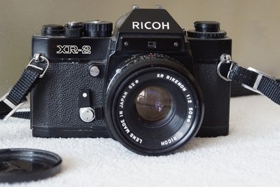 Ricoh XR-2 mit Rikenon 50mm F2 Objektiv