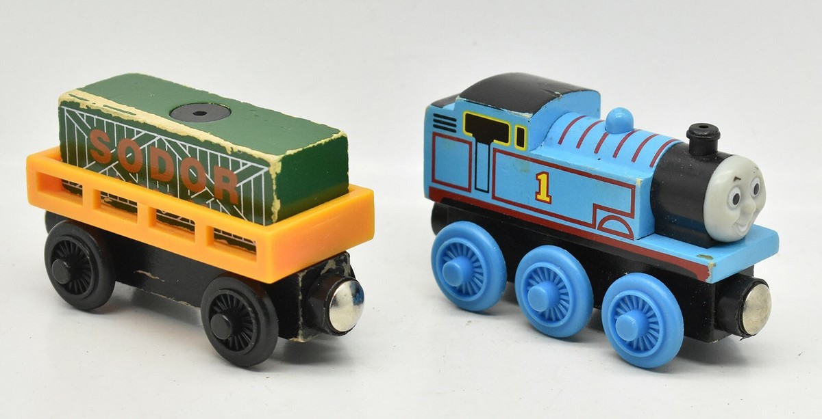 Thomas Friends Thomas With Sodor Cargo Car Wooden Railway Trains