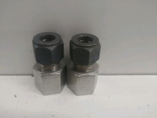 LOT OF (2) NEW OLD STOCK! PARKER 3/8" TUBE OD X 3/8" FNPT CONNECTORS 6-6GC GBZ