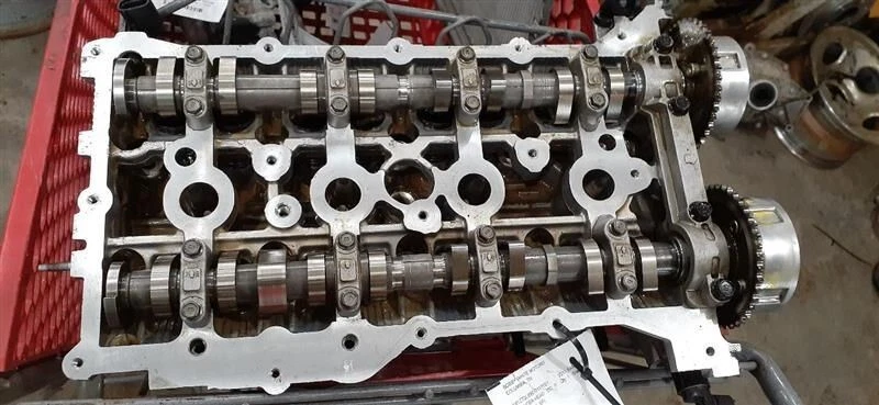 2013-2016 Hyundai Santa FE Cylinder Head Engine 2.4L OEM Foto 2 de 4