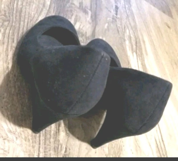 黑色麂皮绒鞋,PUMPS,楔形,“ME TOO”品牌。  9M 码  二手状况完好 — 第 3/4 张图片