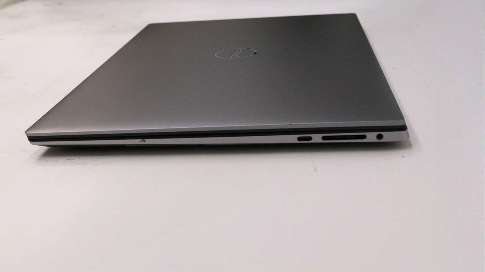 Dell Precision 5560, 15-Inch Laptop, with 11TH GEN INTEL(R) CORE(TM) I7-11800H @ 2.30GHZ, 512GB NVMe, Windows 10 Pro
