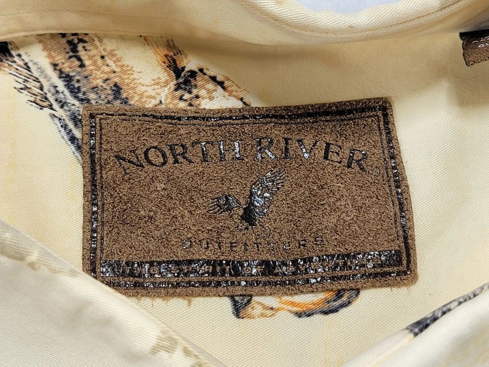 Camisa North River Outfitters Para Hombres 2XL Crema Caña de Pescar Carrete Señuelos Manga Corta Foto 2 de 4