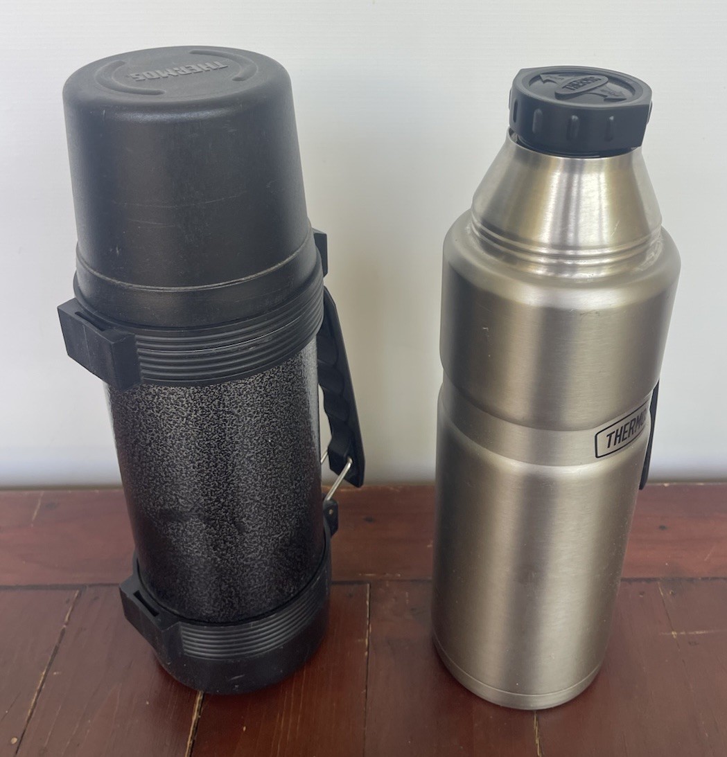 併売にて売れましたTHERMAL BOTTLE Lot Of 2 THERMOS THERMAX 40oz & 1 liter #650 & D572.981 12 1/2
