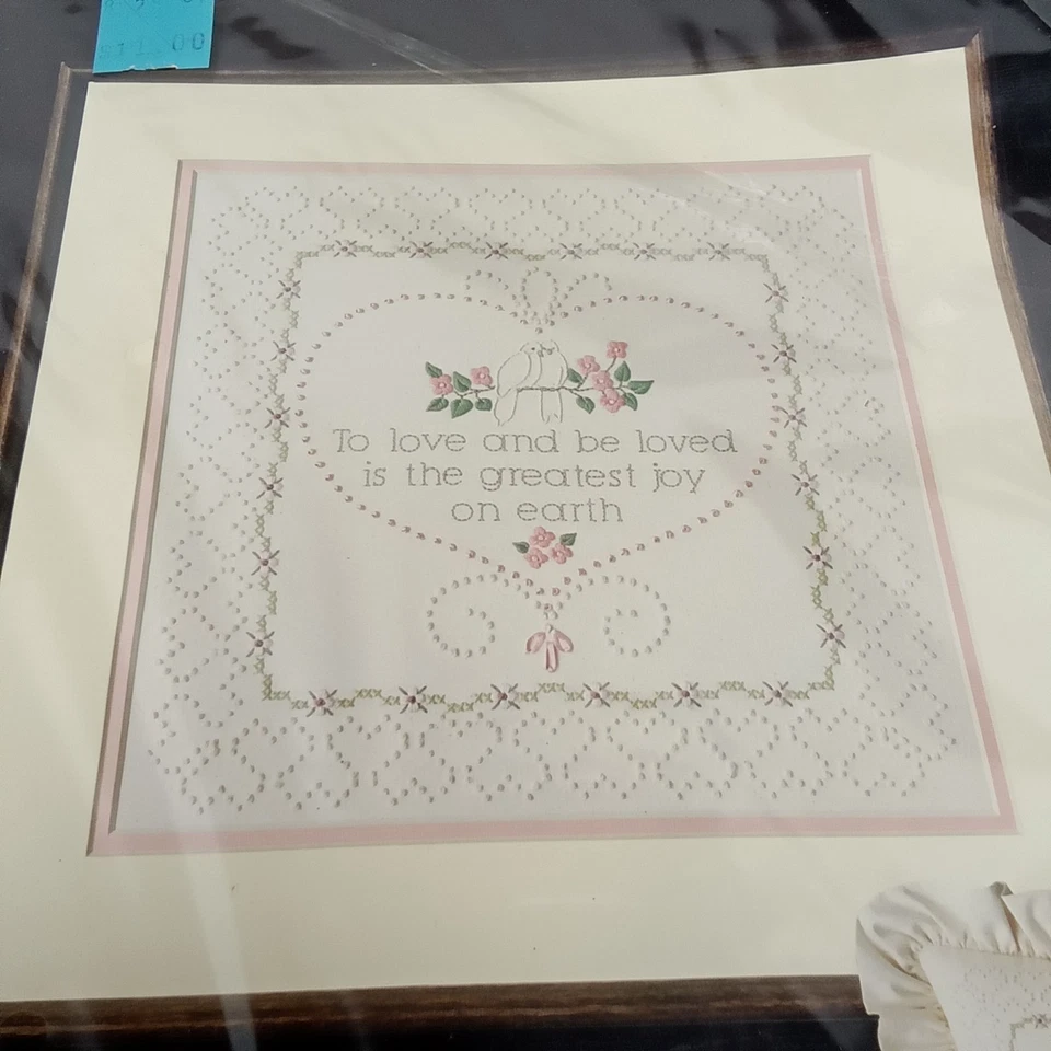 Kit de punta de aguja vintage Needlecraft Hearts Of Love Dimensions sellado años 80 Foto 4 de 4