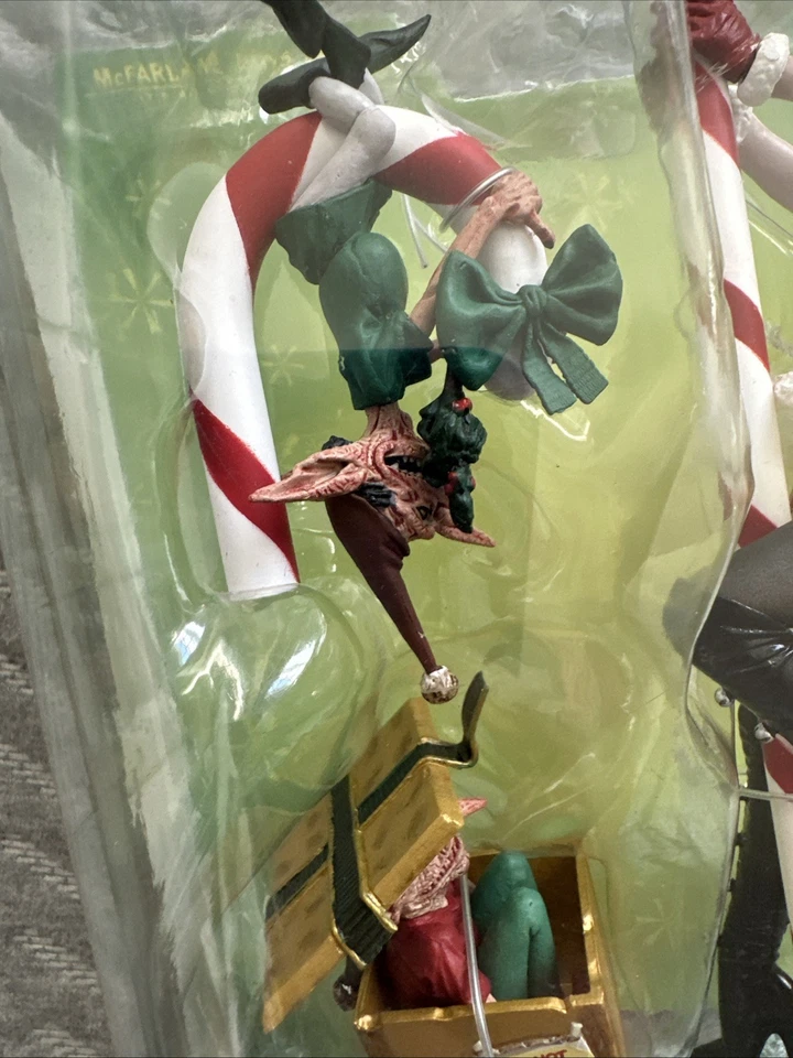 Figura de Navidad McFarlane’s Twisted X-Mas Mrs. Claus Variante Rubia/4K SELLADA Foto 3 de 4