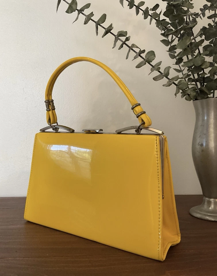 1950s 1960s Yellow Patent Leather Vinyl Handbag, Vintage 50s 60s Purse, Mod - Image 3 of 4