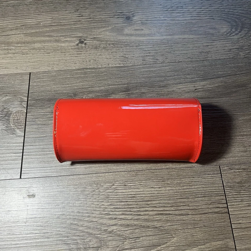 Estuche para gafas de sol Khaite Oliver Peoples rojo cierre magnético bolsa suave Foto 3 de 4