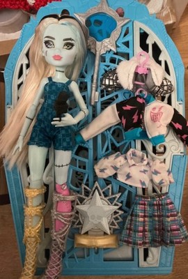 Monster High G3 Hauntlywood Skulltimate Scary Sweet Day Out  Frankie Stein Puppe