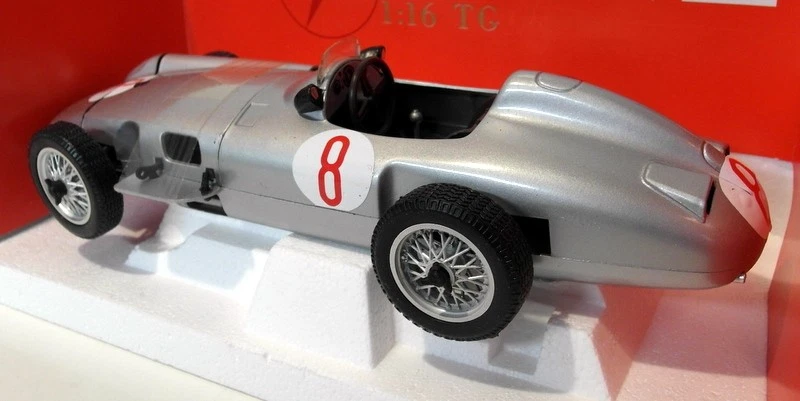 Polistil 1/16 Scale - 16670 Mercedes Benz RW 196 - Image 3 of 4