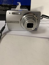 Olympus Stylus µ 820 Digital Camera 8MP Silver with Box Manual & Accessories