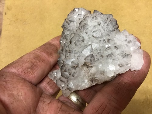 Racimo de cuarzo australiano con hematita - Imagen 5 de 10