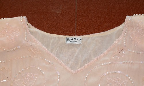 FRANK USHER Vintage Melocotón Seda Top Lentejuelas Cuentas Completamente Forrado Cuello en V Damas UK12 - Imagen 2 de 8
