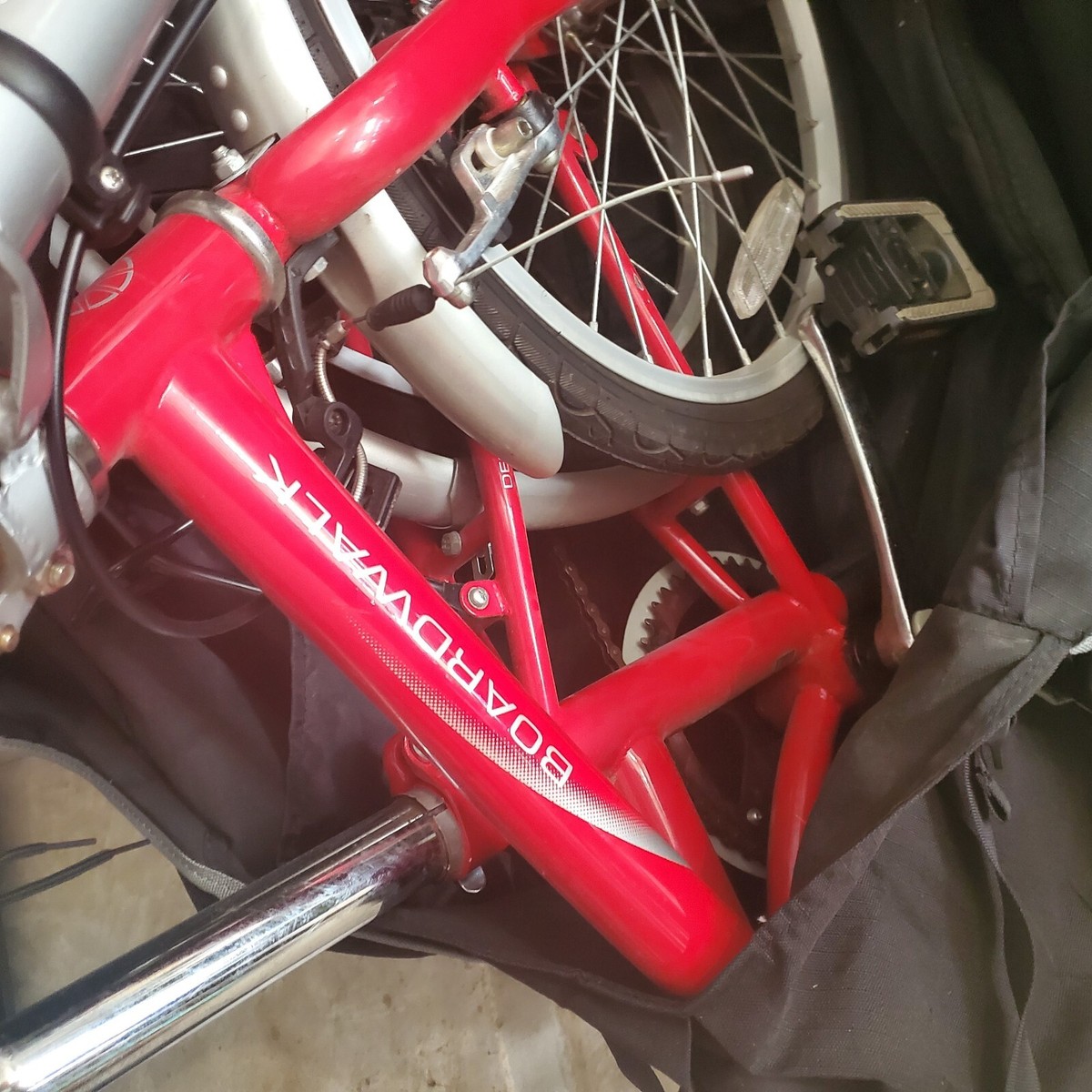 Dahon personal mobility Boardwalk Folding Bike Bicycle RED Dahon personal mobility Boardwalk Folding Bike Bicycle RED