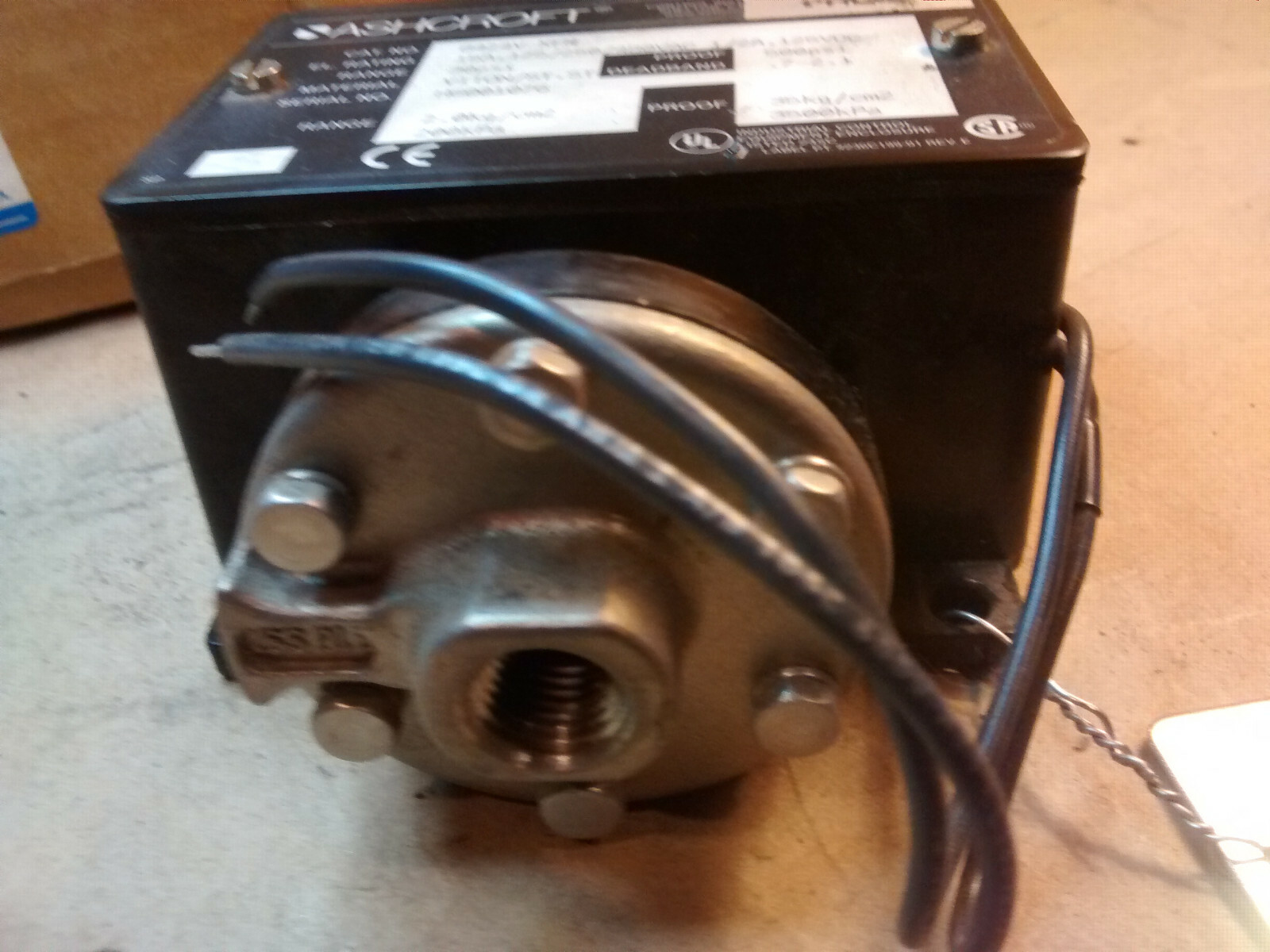 Ashcroft B424V XFM 30 PSI Pressure Switch B4 General Purpose 15A 125