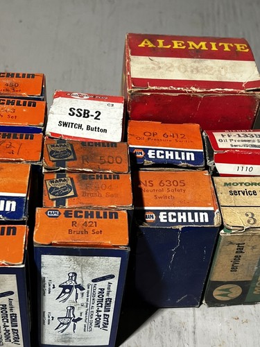 NOS Domestic Automotive Brush Set, Oil Switch Neutral Safety Switch  LOT bulk - Imagen 10 de 12