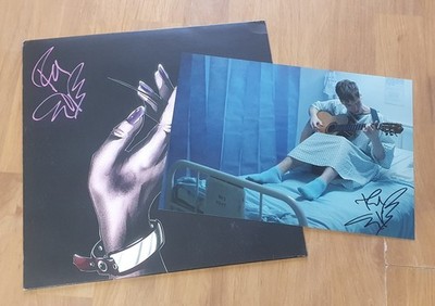 Ren - Violet's Tale, Rare 2022 Pressing, SIGNED + SIGNED PHOTO.