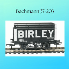 Bachmann 37-203 8 Plank Wagon with Coke Rail Birley
