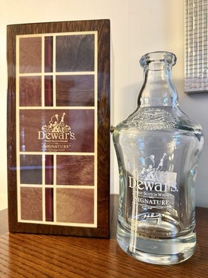 Dewars Signature Whisky Cherry Wood Inlay Box with Bottle Collectors Find Rare