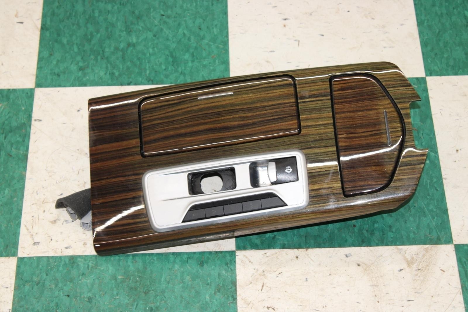 Maserati Ghibli 2014-2017 Center console trim panel