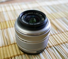 N.MINT Olympus M.Zuiko Digital 14-42mm f/3.5-5.6 II R MSC Lens Silver