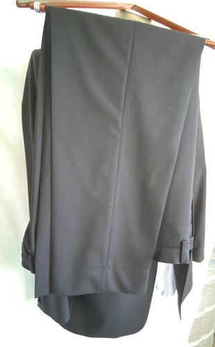 Versace 2pcs men’s black suit sz 44, Pristine Condition - Picture 10 of 12