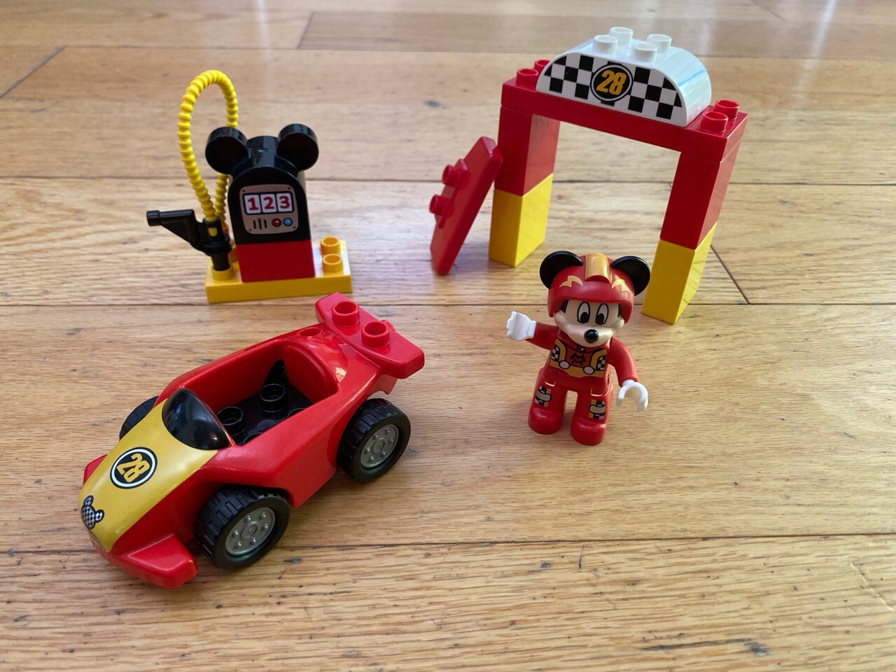mickey roadster racers duplo