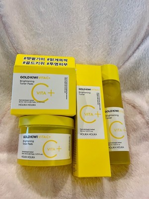 Holika Holika - Gold Kiwi Vita C+ Brightening Toner and Toner Pads Set