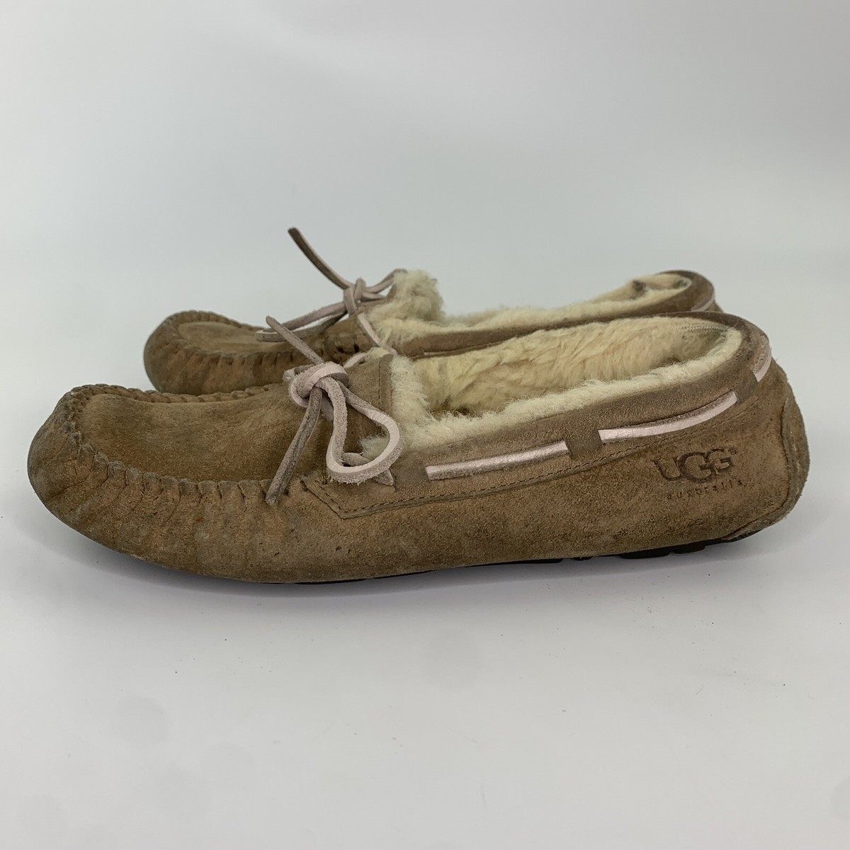 UGG Womens 5612 Dakota Moccasin Slippers Chestnut Size 6 | eBay