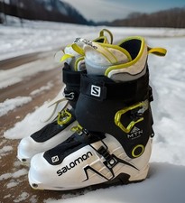 Salomon MTN Explore Men’s 25/25.5 Back Country Ski Boots - 1 BROKEN BUCKLE