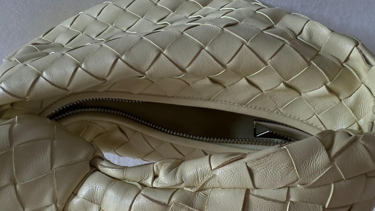 ボッテガ・ヴェネタ ミニ ジョディ ice cream Bottega Veneta Nappa Intrecciato Mini Jodie Ice Cream | eBay