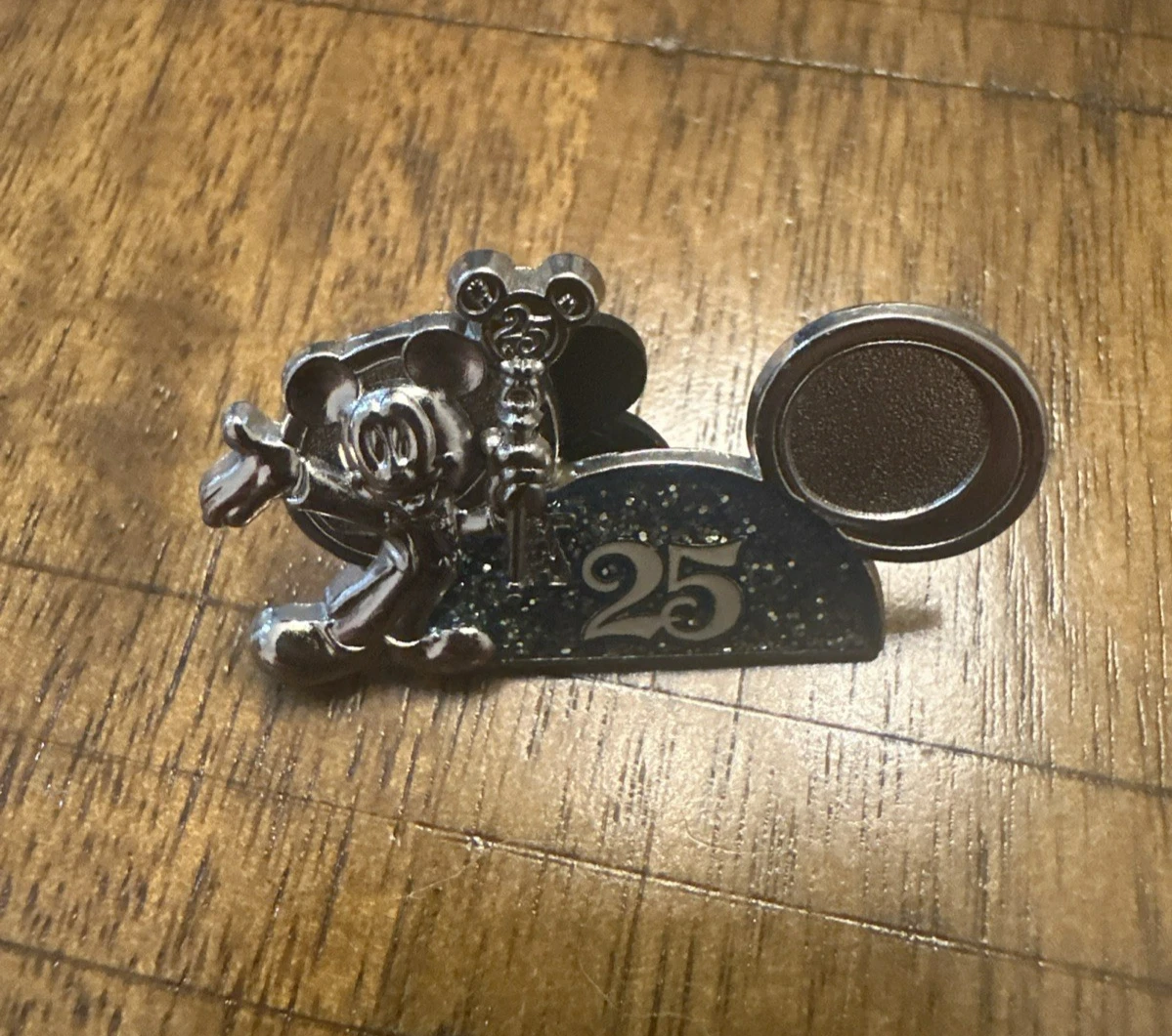 Tokyo Disney Resort TDR 25th Anniversary Ear Hat Pin Mickey Mouse 25 Earhat Pin