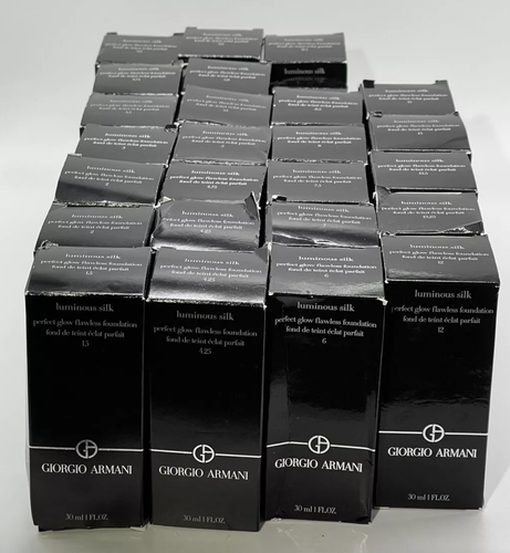 Giorgio Armani leuchtende Seide perfekt leuchten einwandfreie Foundation ~ WÄHLEN SIE EINEN SCHATTEN ~