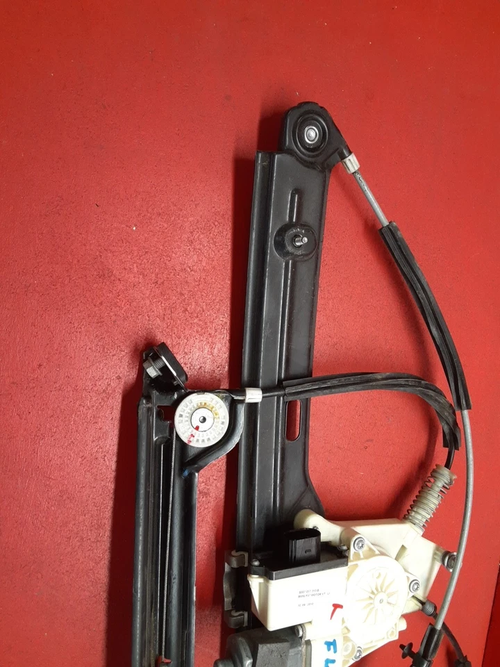 2010-2017 BMW 535i GT Window Regulator W/ Motor Assembly Front Left 51337197919 - Image 4 of 4