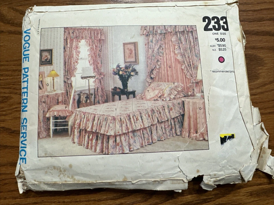 Canopy Bed Curtain Valance Bedspread Sham Vogue 2334 Craft Sewing Pattern VTG - Image 2 of 4