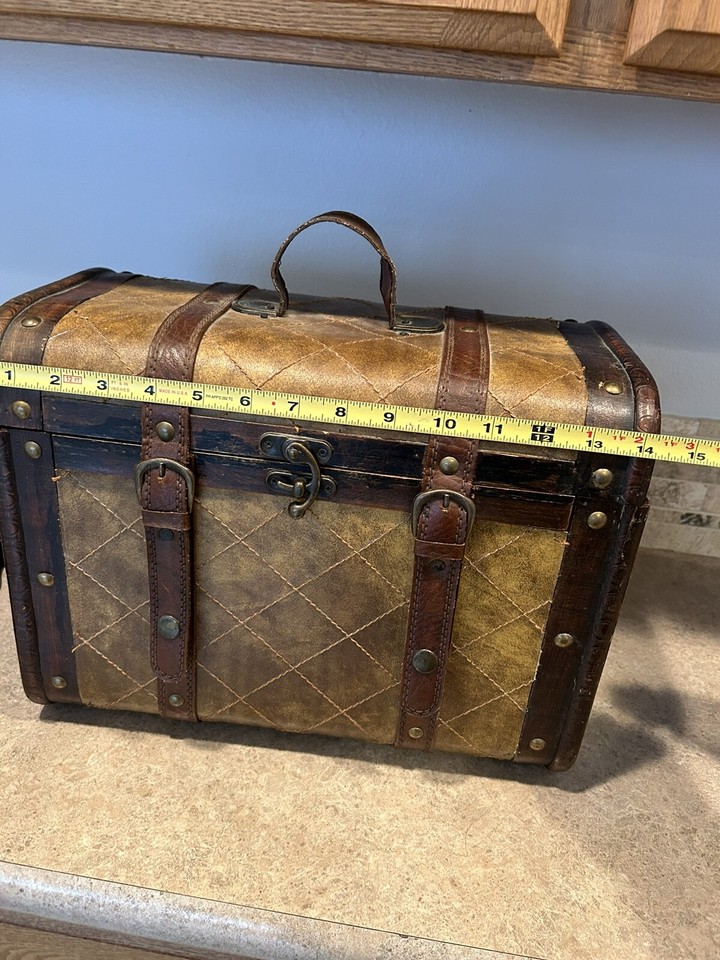 Vintage Look Treasure Style Trinket/Jewelry Box Leather Strap Hinged