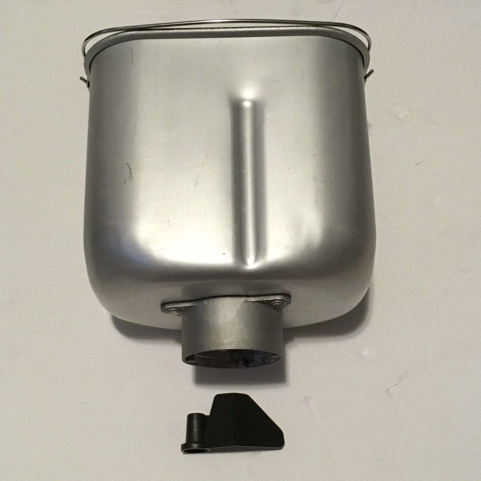 SUNBEAM 2 LB. BREAD MAKER 5891 OEM REPLACEMENT PAN & PADDLE, REPL. PARTS