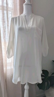 Lush Women s White Flowy 3/4 Button Sleeve Lightweight Blouse Size Medium