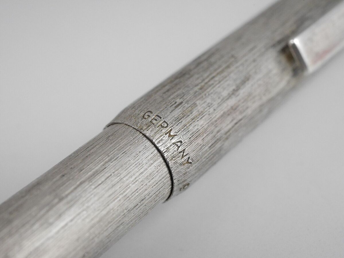 dunhill Sterling Silver 925 Ballpoint Pen (used) FREE dunhill Sterling Silver 925 Ballpoint Pen (used) FREE