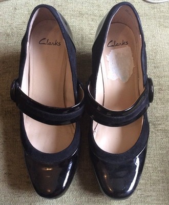 black patent mary jane heels