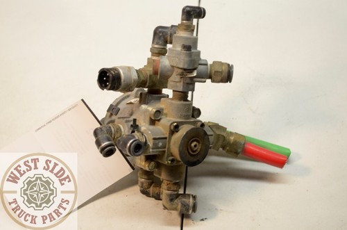 BENDIX FOOT BRAKE VALVE 5006808 E-6 | eBay